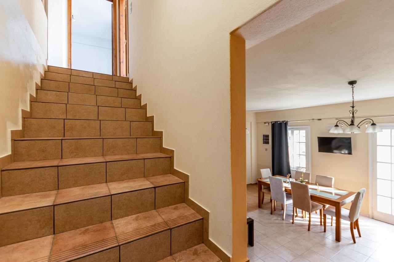 Nick & Debbie'S Two-Storey Apartment Mélanes エクステリア 写真